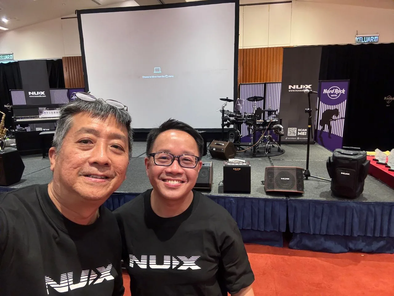 NUX Dealer Meeting - Prestige Dealer Award